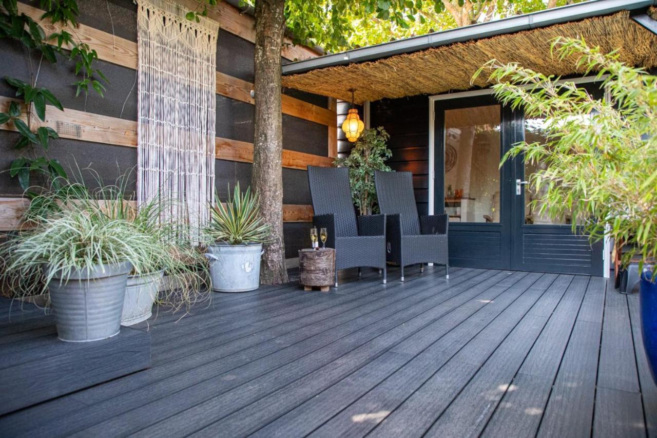 B&B Joli Met Prive Wellness Wemeldinge Exterior foto