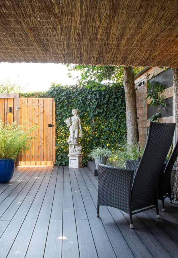 B&B Joli Met Prive Wellness Wemeldinge Exterior foto